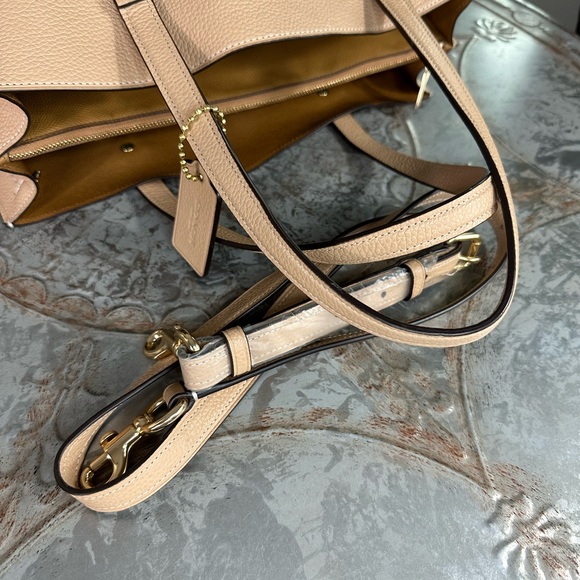 Coach Charlie Medium Carryall 25137 LI/Beechwood - Picture 7 of 11